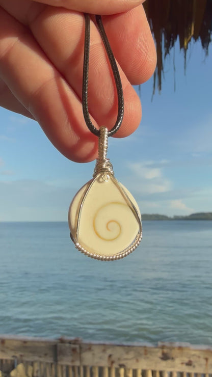 Hand-cut Shiva Shell Sterling Silver Necklace // Ray of Sunshine Jewellery